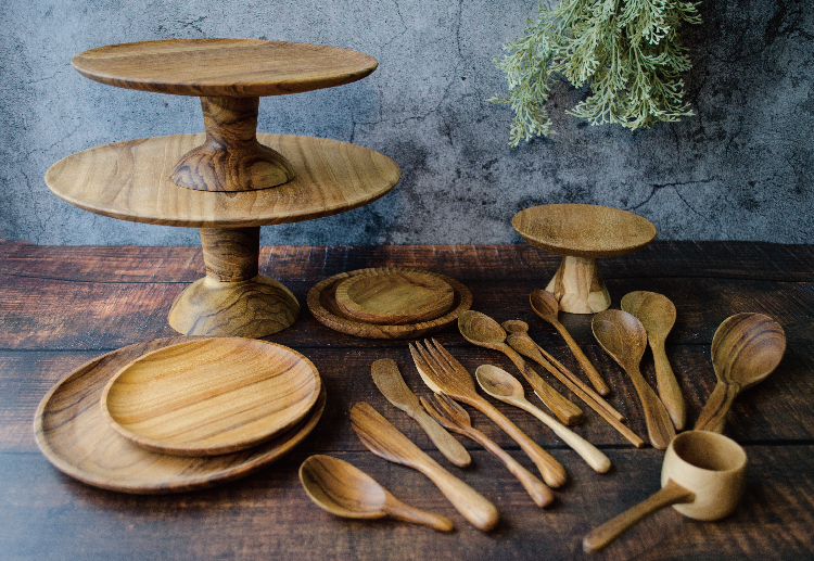 Teak wood kitchenware